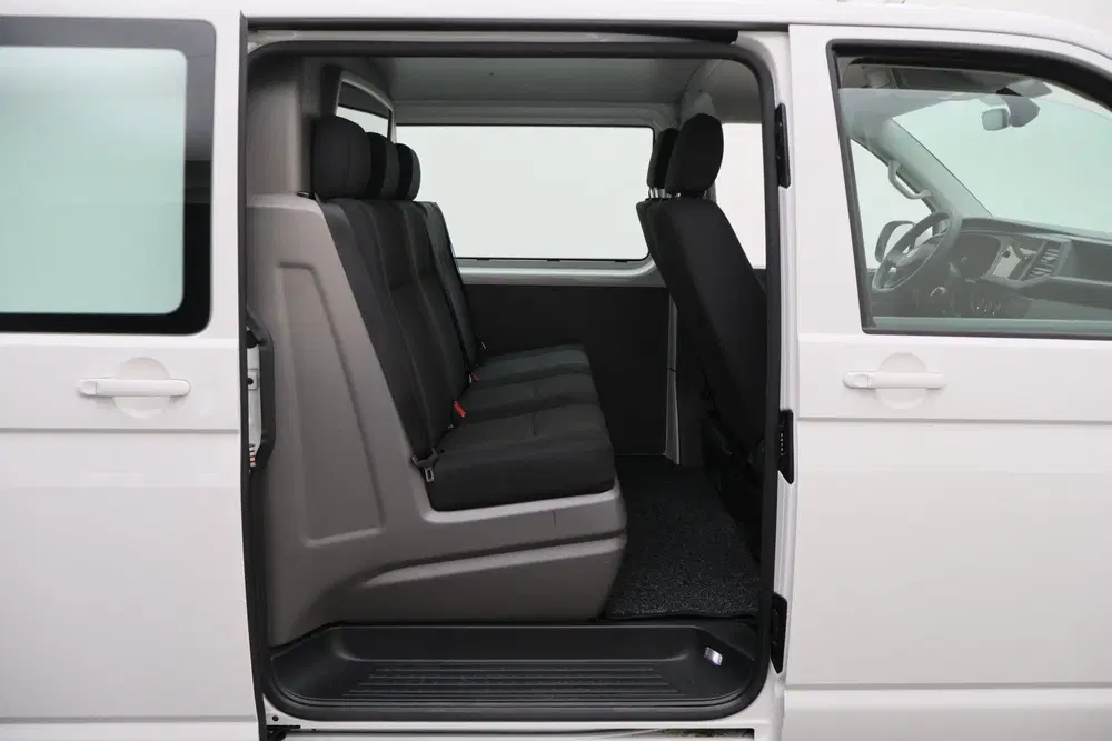 Volkswagen Transporter 2.0 TDI L2H1 30 DC 150 PK uit 2020, foto 11