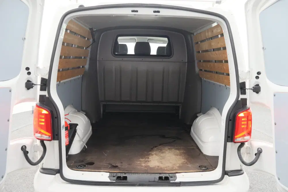 Volkswagen Transporter 2.0 TDI L2H1 30 DC 150 PK uit 2020, foto 13