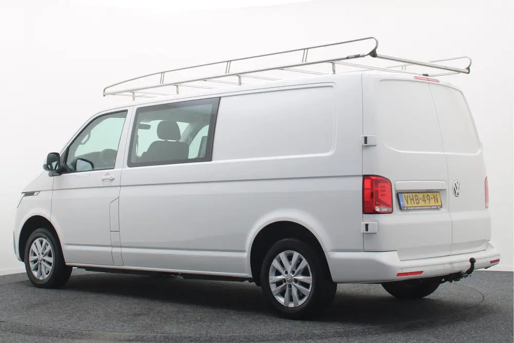 Volkswagen Transporter 2.0 TDI L2H1 30 DC 150 PK uit 2020, foto 3