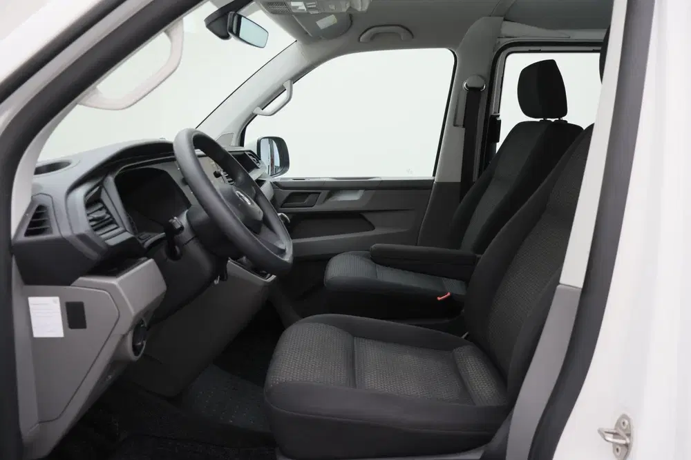 Volkswagen Transporter 2.0 TDI L2H1 30 DC 150 PK uit 2020, foto 9