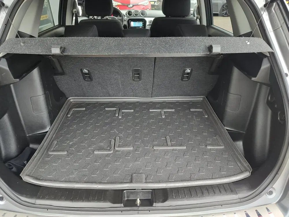 Suzuki Vitara 1.4 BOOSTERJET SELECT SMART HYBRID Bullbar uit 2023, foto 11