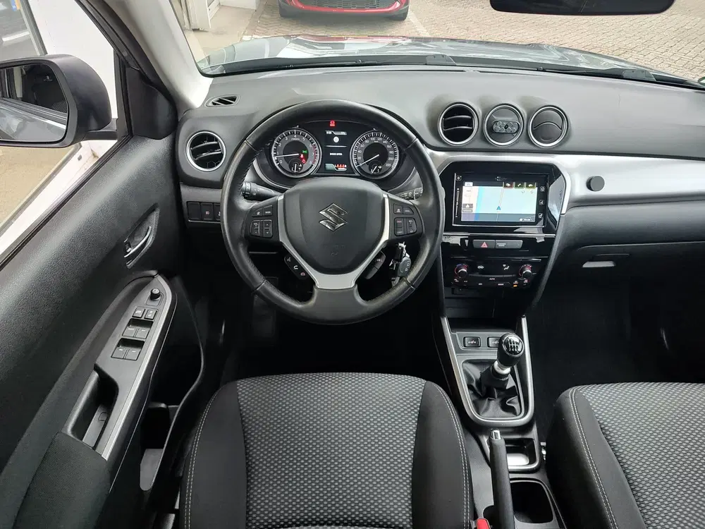 Suzuki Vitara 1.4 BOOSTERJET SELECT SMART HYBRID Bullbar uit 2023, foto 12