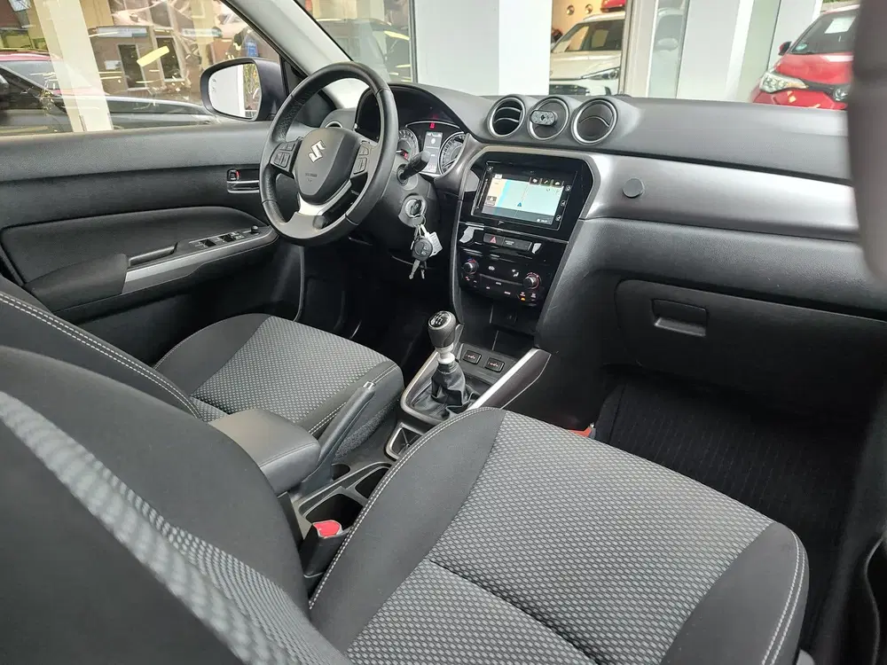 Suzuki Vitara 1.4 BOOSTERJET SELECT SMART HYBRID Bullbar uit 2023, foto 9