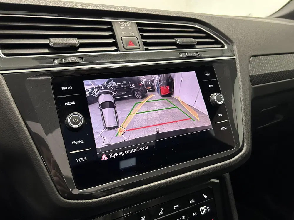 Volkswagen Tiguan 1.4 TSI eHybrid R-Line Black Style uit 2023, foto 12
