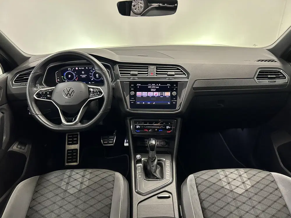 Volkswagen Tiguan 1.4 TSI eHybrid R-Line Black Style uit 2023, foto 3
