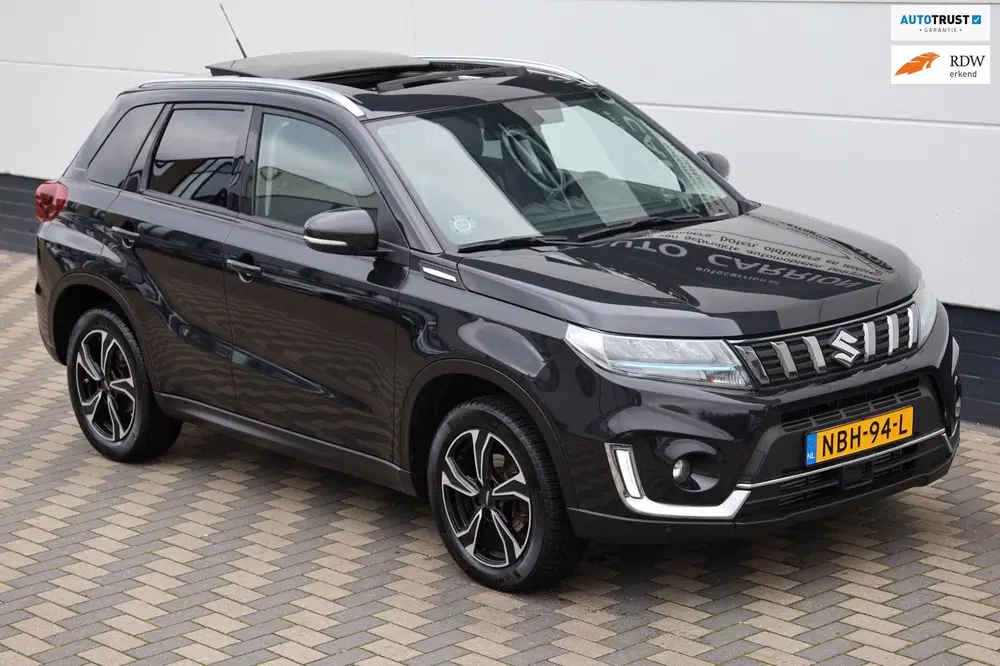Suzuki Vitara 1.4 Boosterjet Style Smart Hybrid Pano Car uit 2023