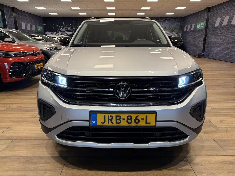 Volkswagen T-Cross 1.0 TSI Life Goal Edition uit 2025, foto 2