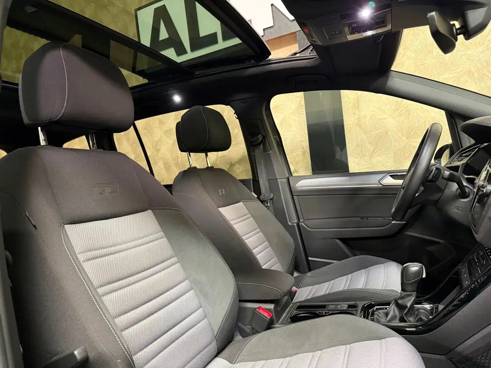 Volkswagen Touran 1.4 TSI Highline Business R 7p uit 2023, foto 11