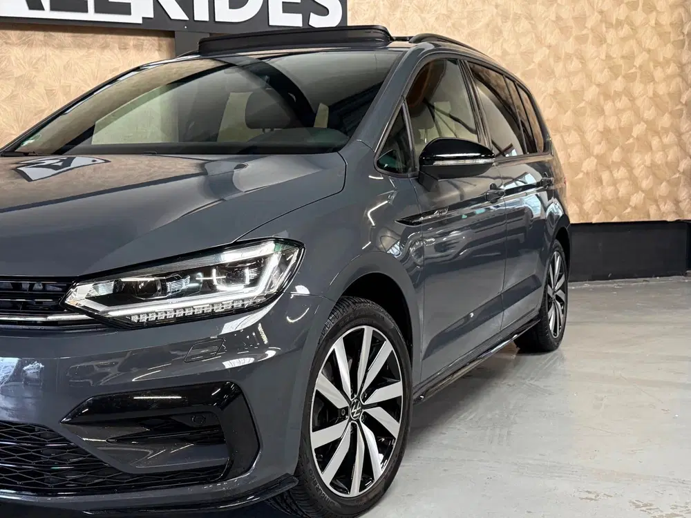 Volkswagen Touran 1.4 TSI Highline Business R 7p uit 2023, foto 4