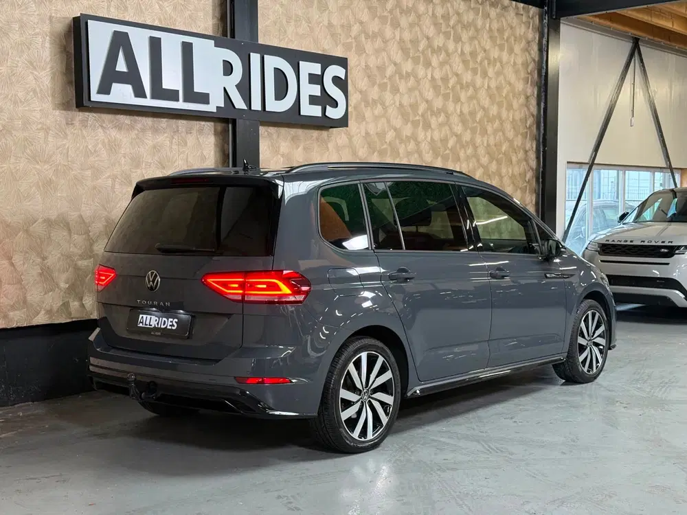 Volkswagen Touran 1.4 TSI Highline Business R 7p uit 2023, foto 9
