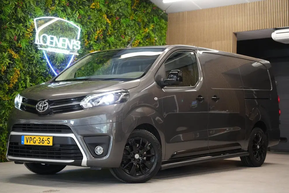 Toyota Proace 2.0 D-4D Black Line Long Automaat uit 2022