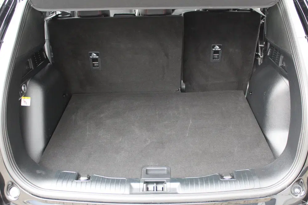 Ford Kuga 2.5-243pk PHEV ST-Line X. Trekgewicht 2.10 uit 2025, foto 10