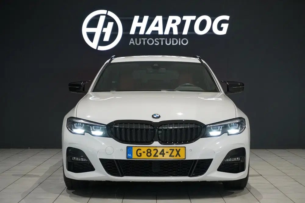 BMW 3-serie 330i High Executive Edition M + INDIVIDU uit 2020, foto 10