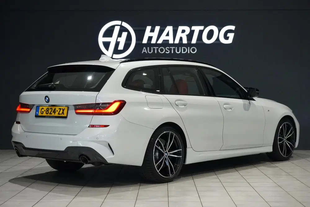 BMW 3-serie 330i High Executive Edition M + INDIVIDU uit 2020, foto 2