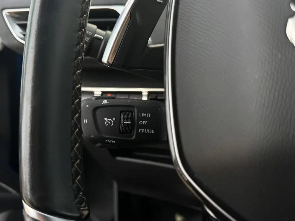 Peugeot 3008 1.2 PureTech GT uit 2021, foto 14