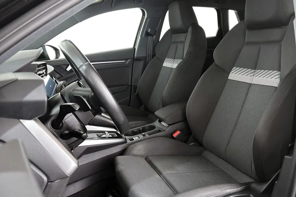 Audi A3 35 TFSI Advanced Automaat Stoelverwarming uit 2022, foto 15
