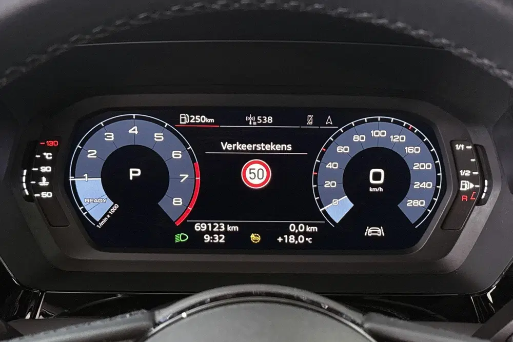 Audi A3 35 TFSI Advanced Automaat Stoelverwarming uit 2022, foto 9