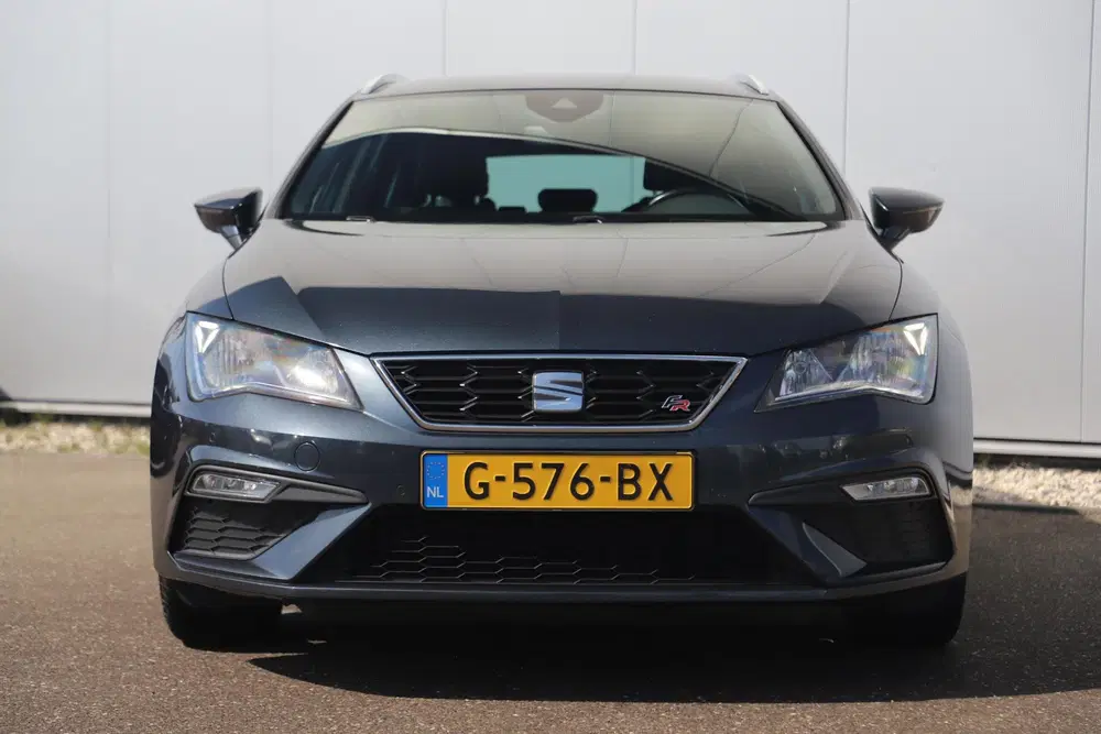 SEAT Leon 1.5 TSI FR Business Intense 131PK Virtual uit 2019, foto 2