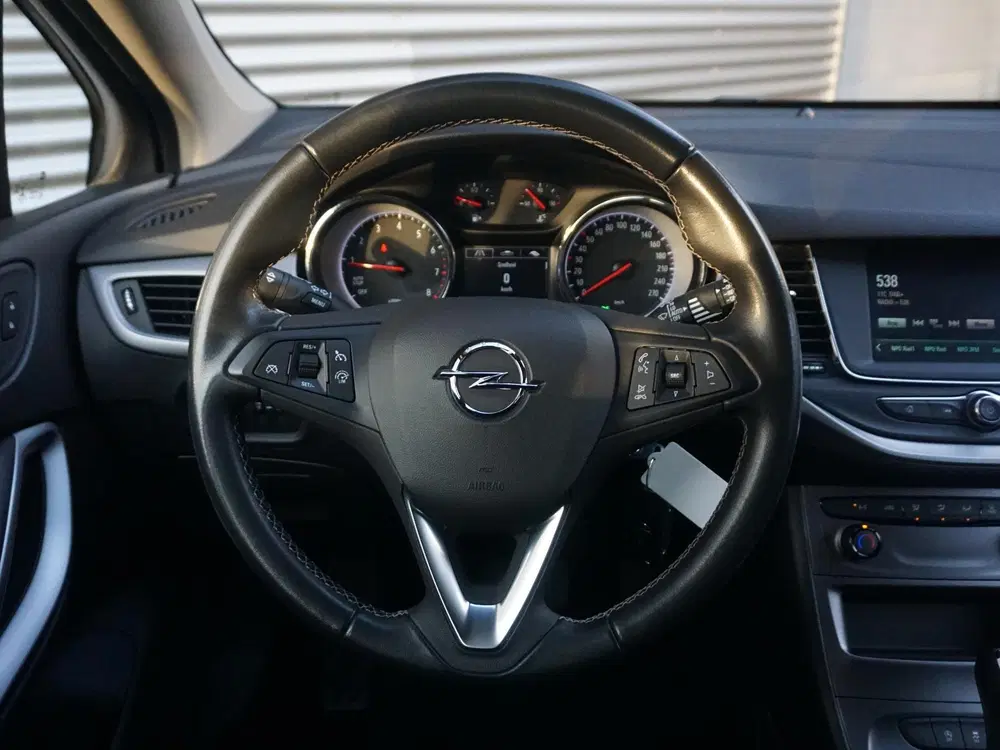 Opel Astra 1.4 Edition uit 2022, foto 14