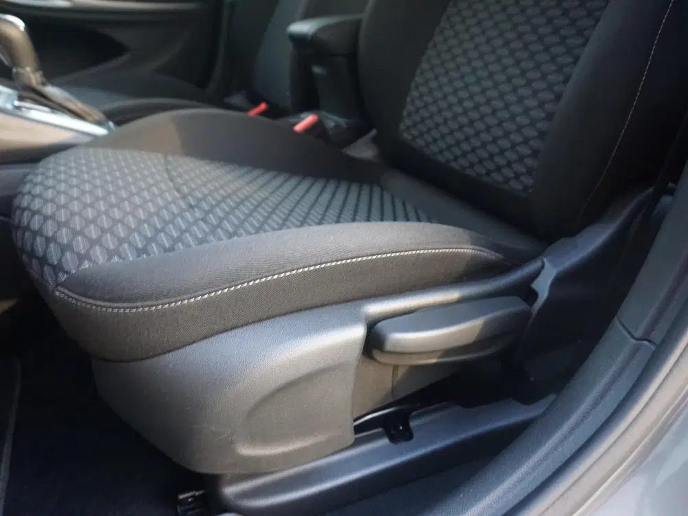 Opel Astra 1.4 Edition uit 2022, foto 8