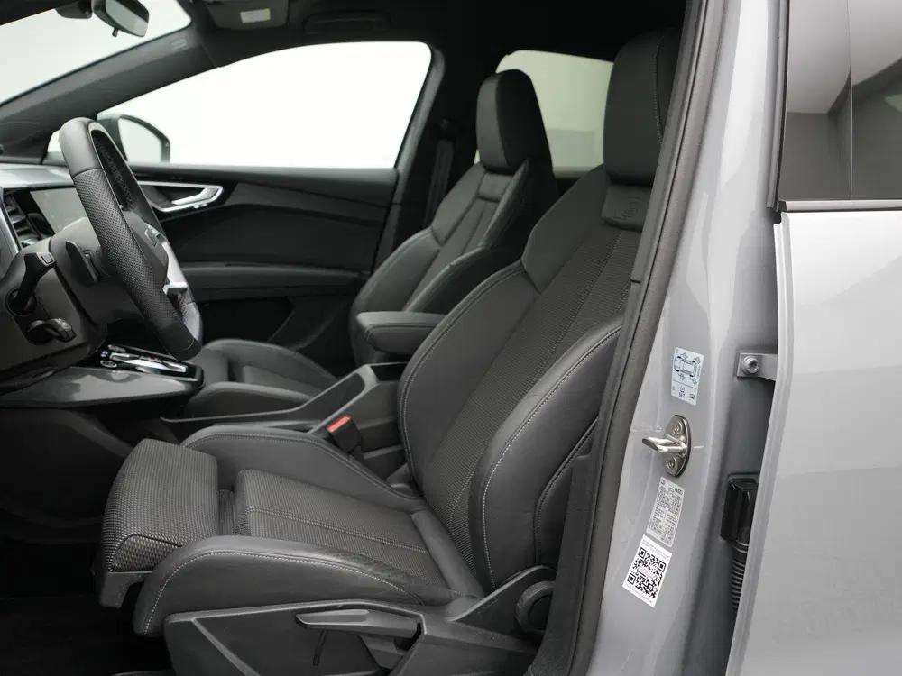 Audi Q4 e-tron 45 S Edition 286 PK 82 kWh uit 2024, foto 13