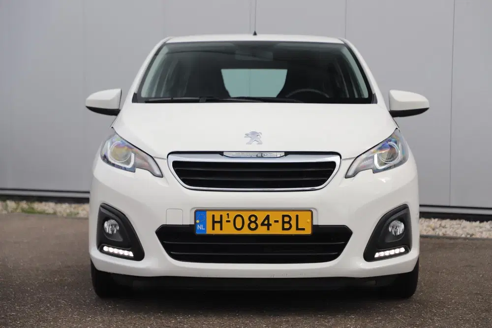 Peugeot 108 1.0 e-VTi Active Airco Radio Bluetooth Ele uit 2020, foto 2
