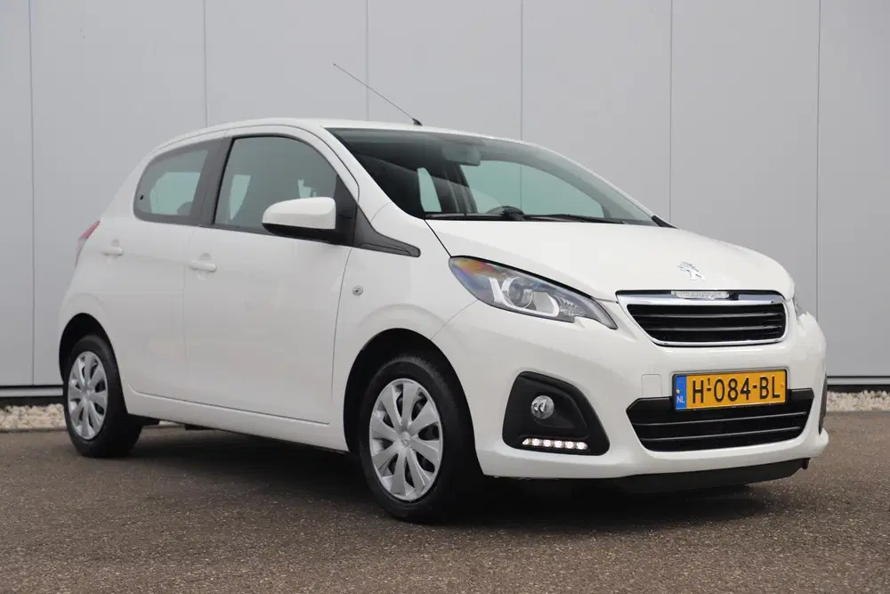 Peugeot 108 1.0 e-VTi Active Airco Radio Bluetooth Ele uit 2020, foto 3