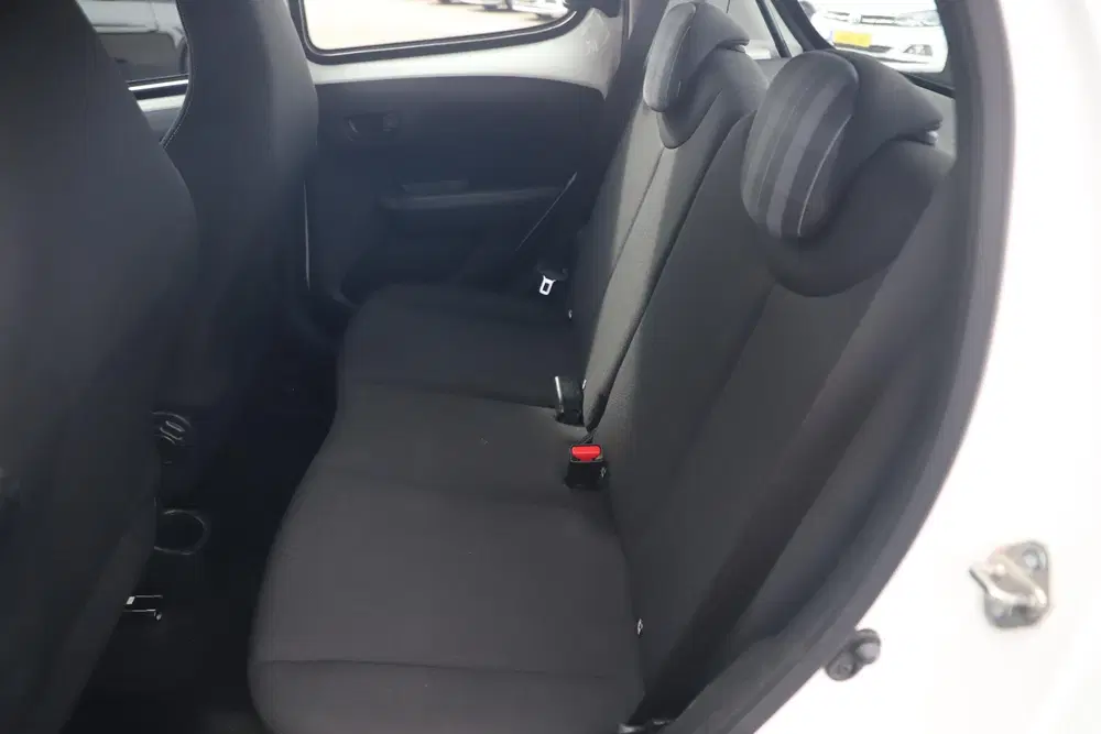 Peugeot 108 1.0 e-VTi Active Airco Radio Bluetooth Ele uit 2020, foto 7