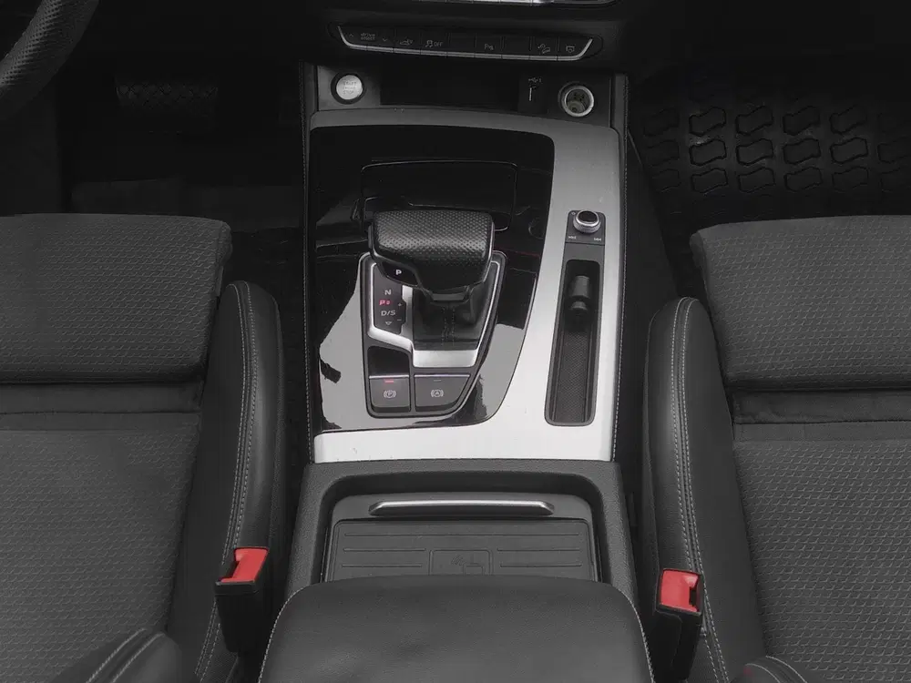 Audi Q5 55 TFSI e 367 PK S edition uit 2021, foto 10