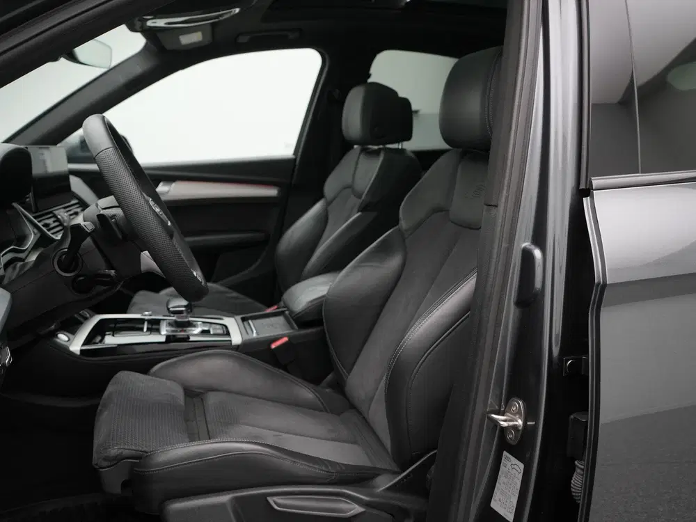 Audi Q5 55 TFSI e 367 PK S edition uit 2021, foto 12