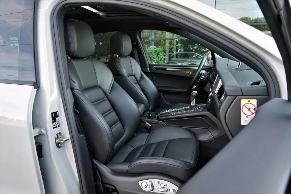 Porsche Macan 2.0 SportDesign Krijt Pano Luchtvering 18 uit 2019, foto 7