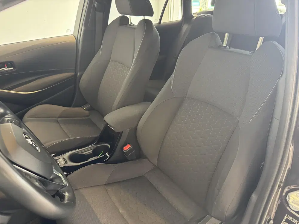Toyota Corolla 1.8 Hybrid Business Plus uit 2020, foto 10