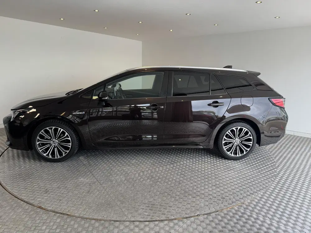 Toyota Corolla 1.8 Hybrid Business Plus uit 2020, foto 2