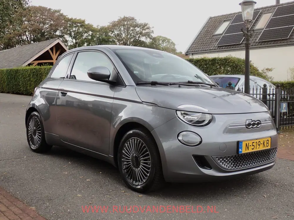 Fiat 500 42kWh 88%SOH PASSION CARPLAY uit 2021, foto 3