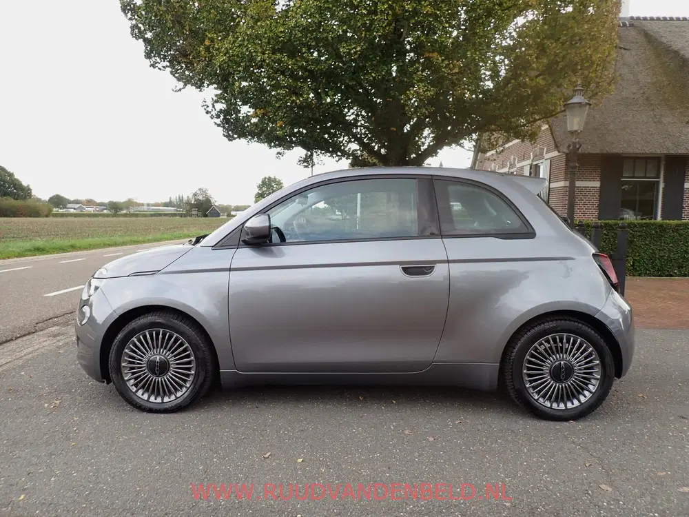 Fiat 500 42kWh 88%SOH PASSION CARPLAY uit 2021, foto 6