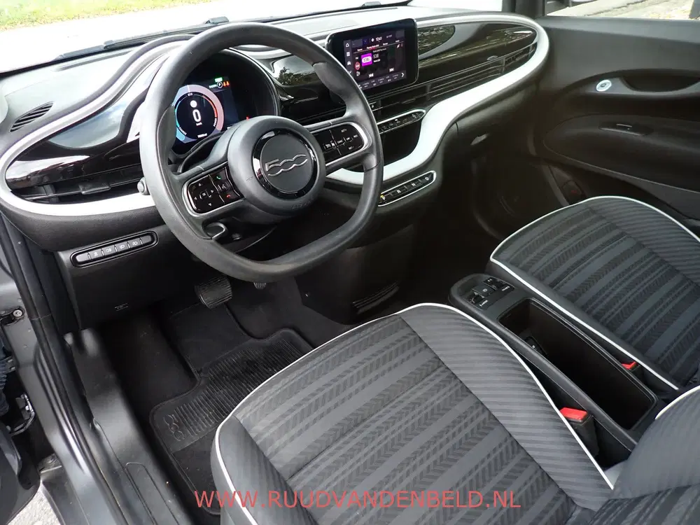 Fiat 500 42kWh 88%SOH PASSION CARPLAY uit 2021, foto 8