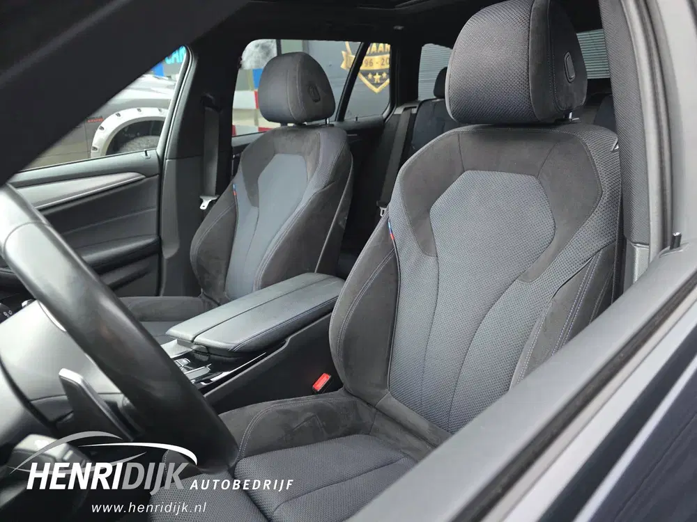 BMW 5-serie 530i xDrive High Executive M Sport Pano uit 2019, foto 11