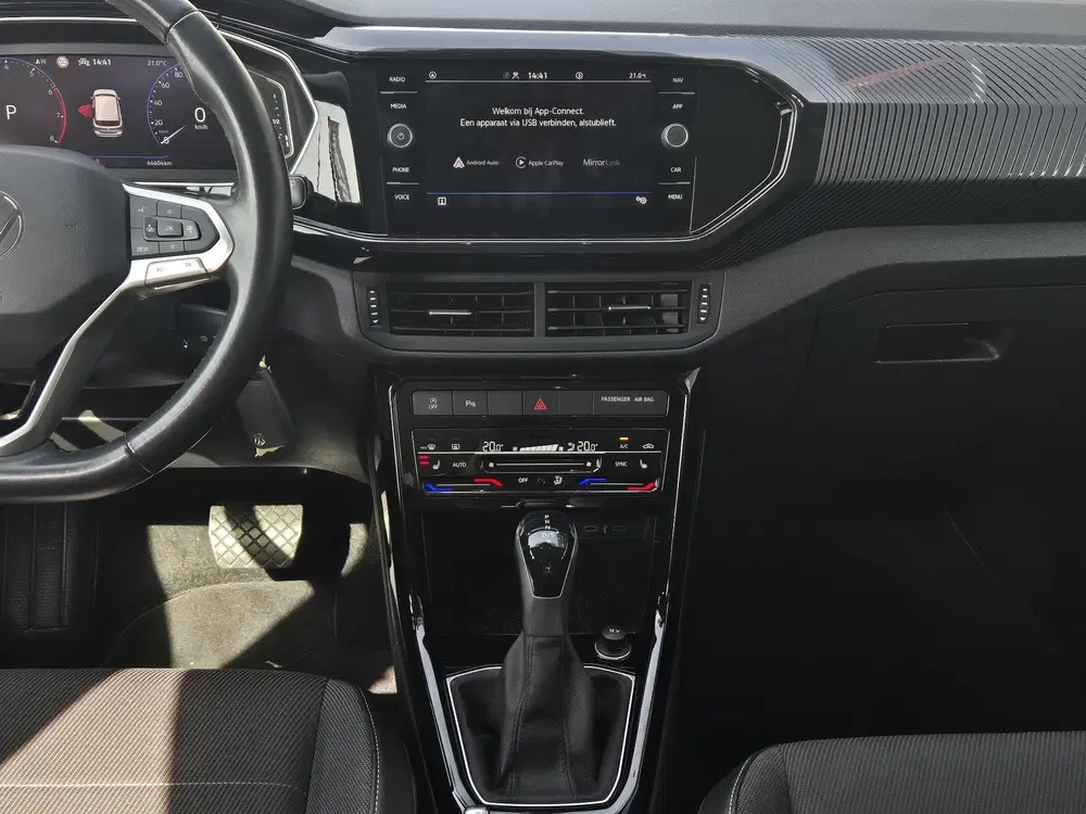 Volkswagen T-Cross 1.0 TSI R-Line uit 2022, foto 10