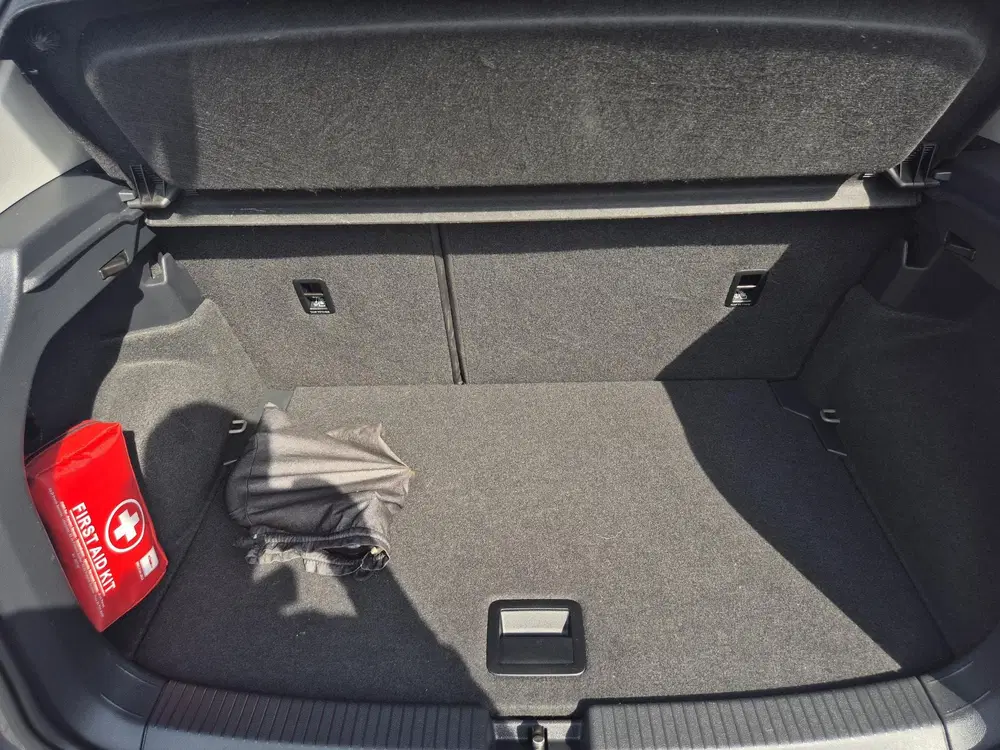 Volkswagen T-Cross 1.0 TSI R-Line uit 2022, foto 9