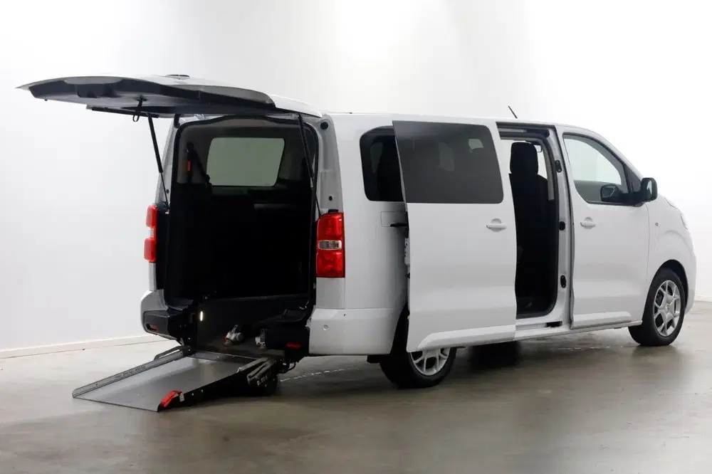Citroën Jumpy ë-Jumpy Spacetourer 75 kWh L3 Rolstoelbus uit 2024, foto 3
