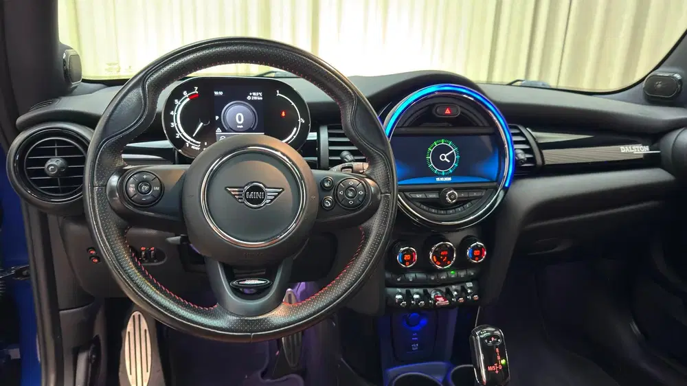 Mini John Cooper Works 1.5 Cooper Dalston Edition uit 2021, foto 15