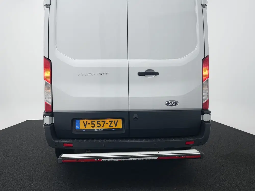 Ford Transit 350 2.0 TDCI 130 pk L2H2 Trend uit 2019, foto 4