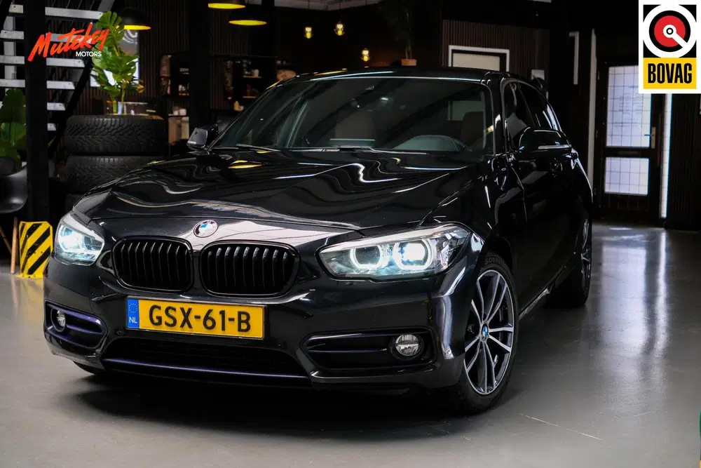 BMW 1-serie 118i Edition Sport Line Shadow uit 2019