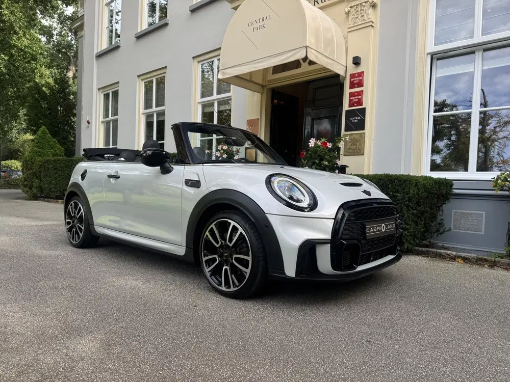 Mini Cabrio 2.0 Cooper S uit 2020, foto 11