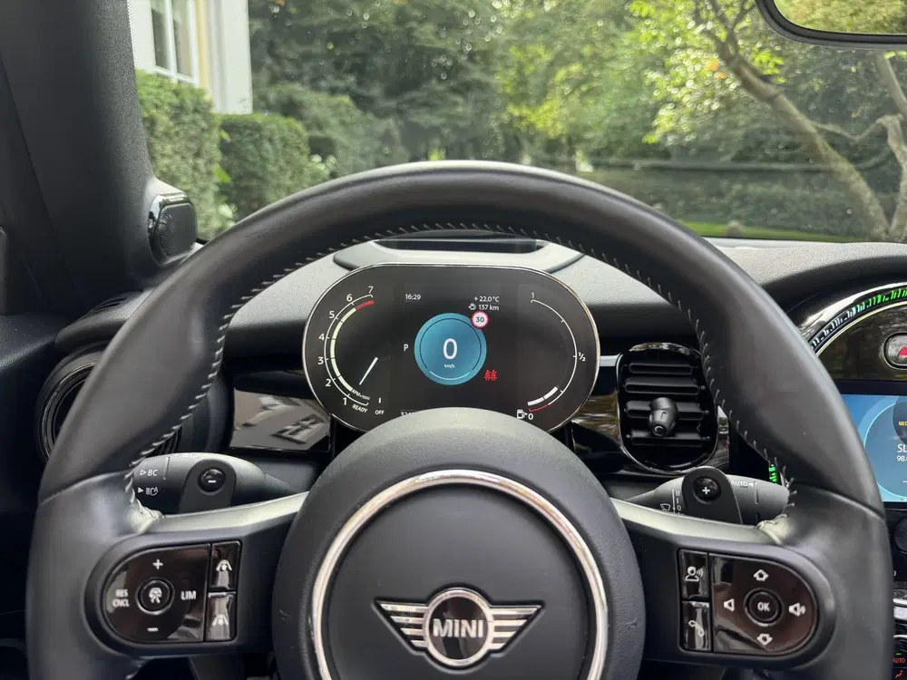 Mini Cabrio 2.0 Cooper S uit 2020, foto 7