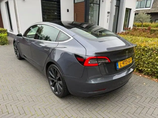 Tesla Model 3 Performance AWD 75 kWh Longrange uit 2019, foto 3