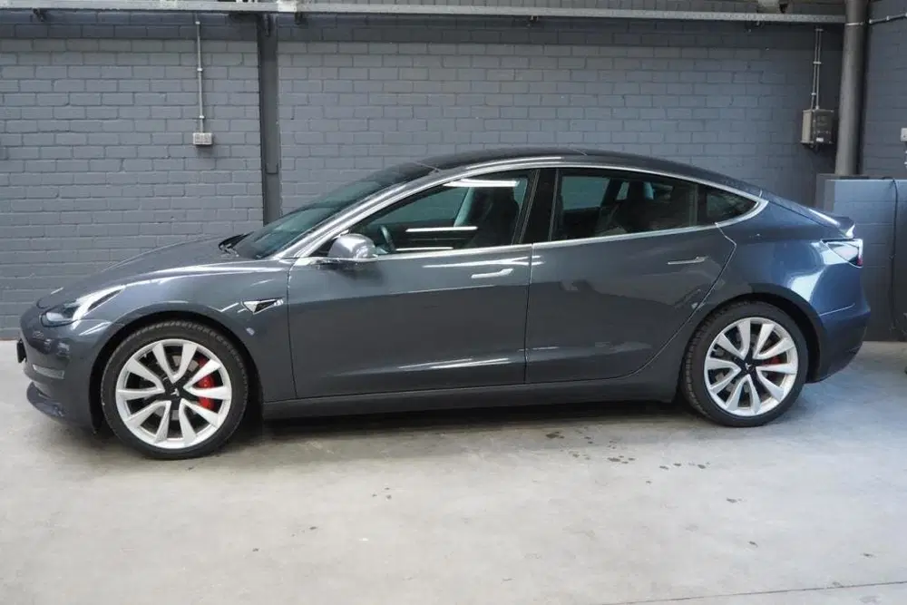 Tesla Model 3 Long Range AWD AutoPilote uit 2019, foto 3