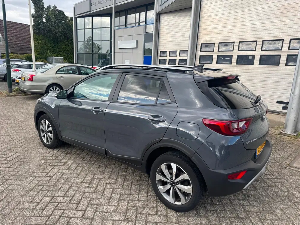 Kia Stonic 1.0 T-GDi MHEV DynamicPlusLine Camera uit 2021, foto 10