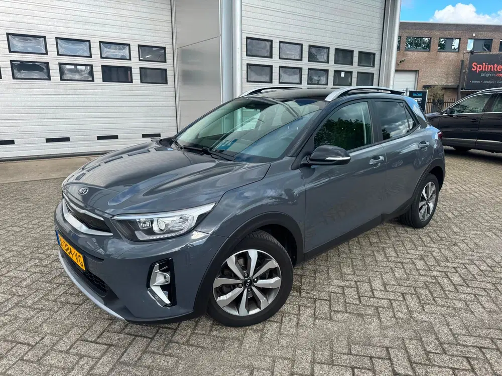 Kia Stonic 1.0 T-GDi MHEV DynamicPlusLine Camera uit 2021, foto 11
