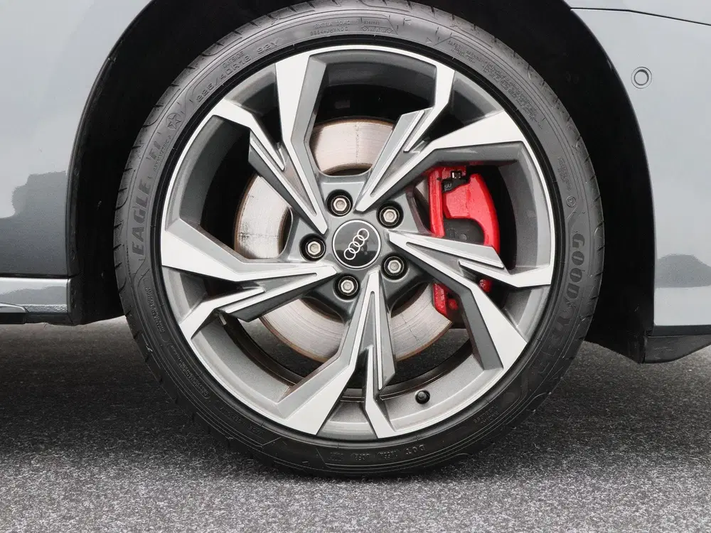 Audi A3 45 TFSi e 272 Pk S-Line Competition uit 2025, foto 13